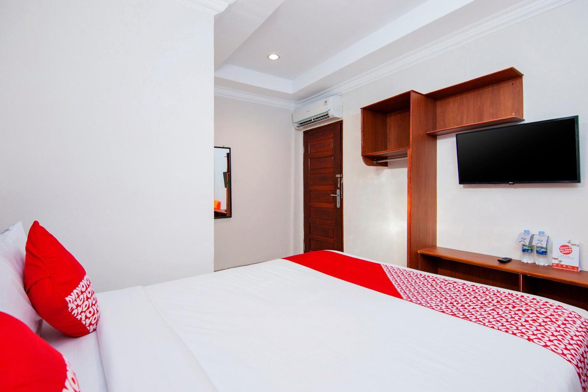 Super Oyo 621 Vania Residence Medan Exteriér fotografie